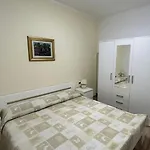 Family Friendly With A Swimming Pool - 22040 *