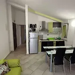 Apartament Family Friendly With A Swimming Pool - 22040 *