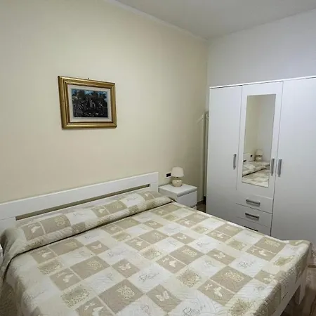 Family Friendly With A Swimming Pool - 22040 *