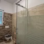 Family Friendly With A Swimming Pool - 22040 Pula