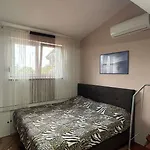 Family Friendly With A Swimming Pool - 22040 *