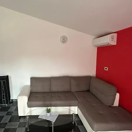 Family Friendly With A Swimming Pool - 22040 Apartamento *
