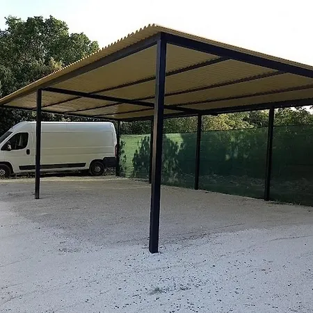 Family Friendly With A Swimming Pool - 22040 Apartmán *