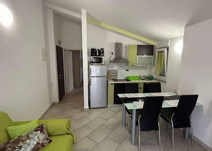 Appartement Family Friendly With A Swimming Pool - 22040 *