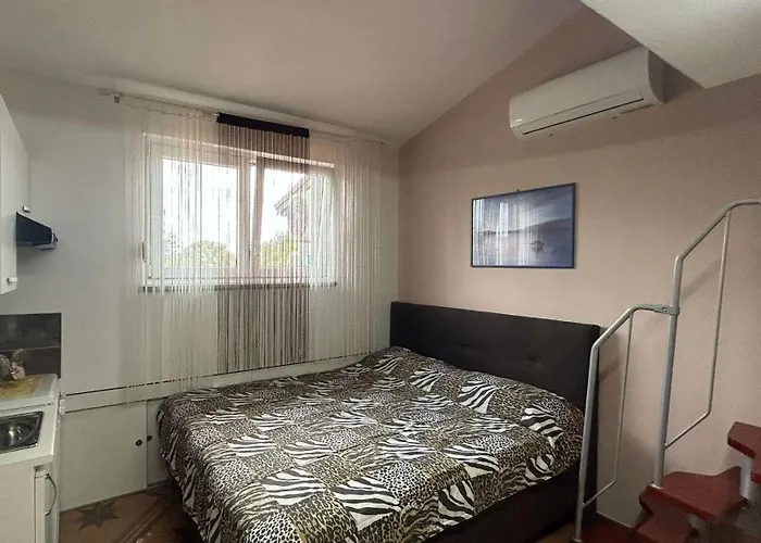 Family Friendly With A Swimming Pool - 22040 *