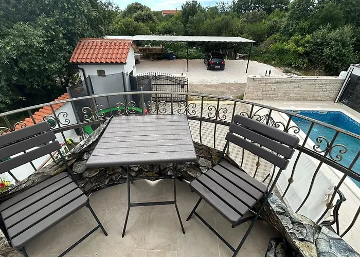 Family Friendly With A Swimming Pool - 22040 Apartman