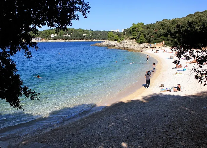 Family Friendly With A Swimming Pool - 22040 Apartman