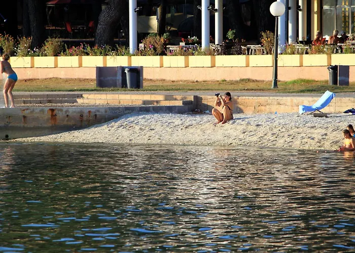 Apartman Family Friendly With A Swimming Pool - 22040 Póla