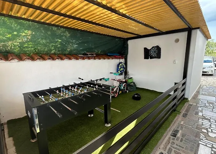 Family Friendly With A Swimming Pool - 22040 Apartman