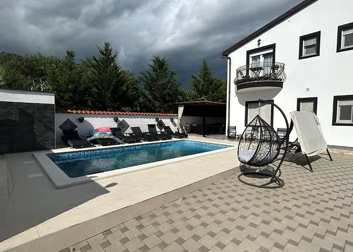 Apartman Family Friendly With A Swimming Pool - 22040 *